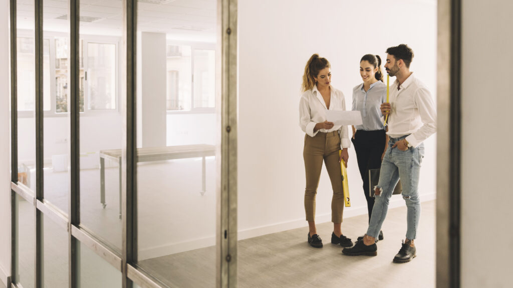 Comercial mostrando casa