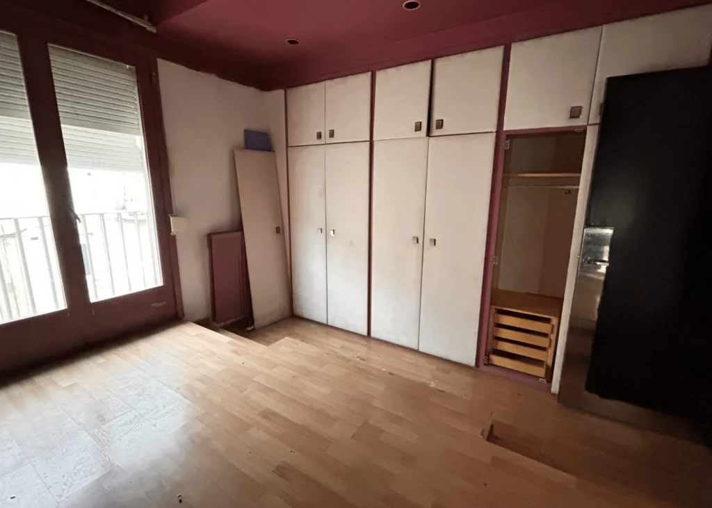 Salón con mobiliario y acceso a balcón, Piso en Venta en Gran, Sant Vicenç de Castellet, Barcelona