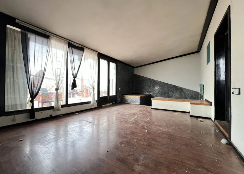 Terraza con vistas a la sierra de Montserrat, Piso en Venta en Gran, Sant Vicenç de Castellet, Barcelona