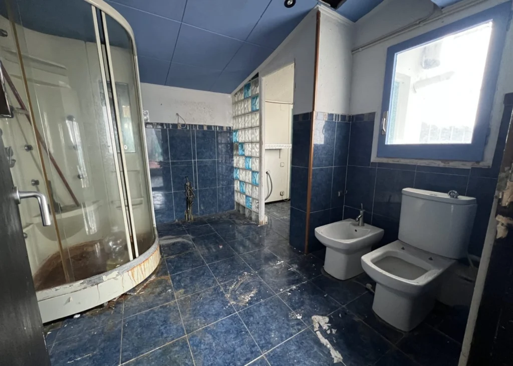 Trastero con objetos y cajas, Piso en Venta en Gran, Sant Vicenç de Castellet, Barcelona